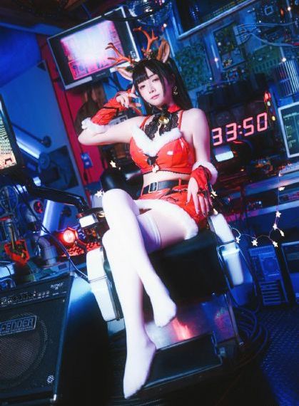 黑兽无删减版动漫在线看_十万网红美女美酱