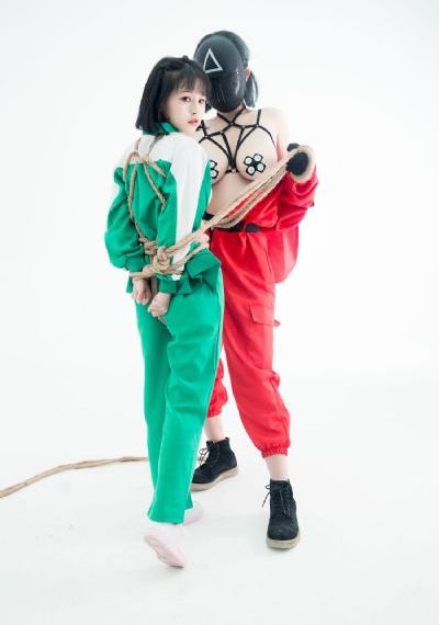 迷人老富婆bd高清_BD英语手机免费观看完整