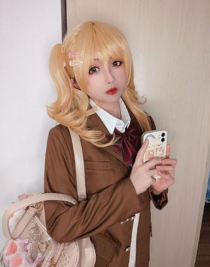 丰满岳乱妇三级高清电影_720电影完整版